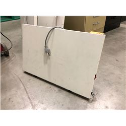 Office ceramic heater 22 1/2" x 14 1/2" x 1" Model 202sla