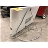 Image 2 : Office ceramic heater 22 1/2" x 14 1/2" x 1" Model 202sla