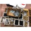 Image 2 : 1 pallet boxes A325 1/2" construction hardware assorted lengths