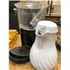 Image 1 : Keurig2.0  coffeemaker and carafe