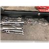 Image 13 : 2 piece Mastercraft Maximum tool box, includes assorted tools in drawers
