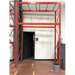 Orange Pallet racking 1 section (wire racks included)