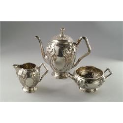 KOCH & BERGFELD, Bremen - Kaffeeservice, - Silber. 3-tlg., bestehend aus Kanne, Rahmkännchen un...