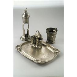 J.P. KAYSER, Krefeld - Rauchservice, - Zinn. 4-tlg., bestehend aus Zigarrenlampe, -becher, Ziga...