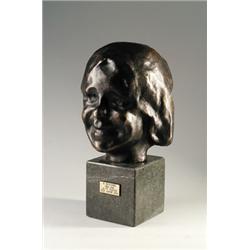 RIK WOUTERS 1882-1916 - Kopf La petite Rieuse, - Bronze, patiniert, Marmor. Stilisierter Kopf e...