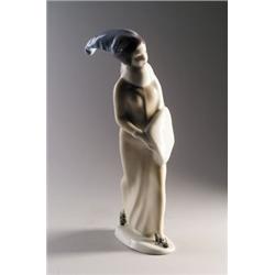 Königliche Porzellanmanufaktur Berlin, Berlin - Hermann Hubatsch - Figur Dame im Winterkostüm m...