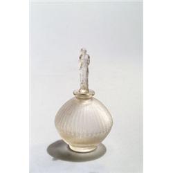 RENE LALIQUE, Wingen-sur-Moder - Flakon Les Roses d'Orsay, - farbloses Glas. Das gebauchte Gefä...
