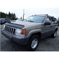 A5 - 1997 Jeep Grand Cherokee , Grey , 189,263 MILES    No Reserve - Selling to the Highest Bidder 