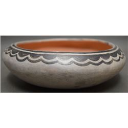 TESUQUE INDIAN POTTERY BOWL