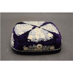 IROQUOIS INDIAN BEADED ITEM