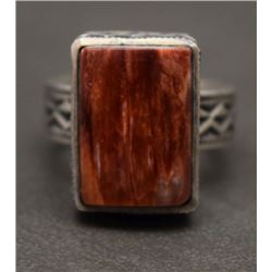 STERLING SILVER AND SPINNEY OYSTER RING