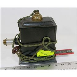 VINTAGE SLIDE PROJECTOR WITH SLIDES