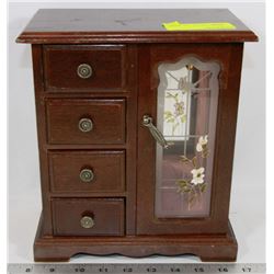 VINTAGE WOODEN JEWELRY BOX
