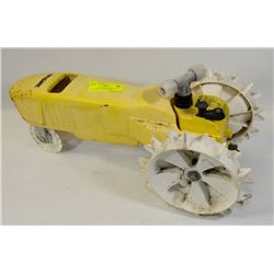 VINTAGE STEAMPUNK TRACTOR CAST IRON, CAN  BE USED