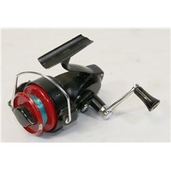 VINTAGE 1960'S FISHING REEL