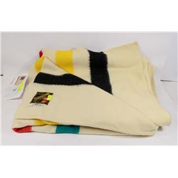 VINTAGE ALL WOOL MOTHPROOFED TRAPPER POINT BLANKET