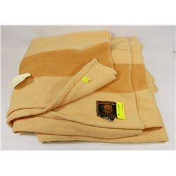 VINTAGE EARLY'S WITNEY POINT PURE WOOL BLANKET