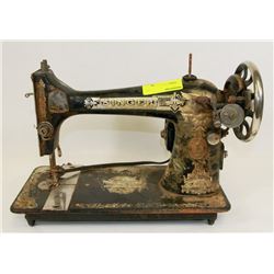 ANTIQUE SINGER SEWING MACHINE
