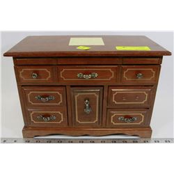 WOODEN MUSICAL JEWELRY BOX