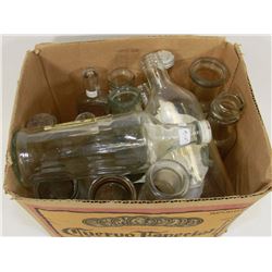 LARGE COLLECTION OF VINTAGE BOTTLES