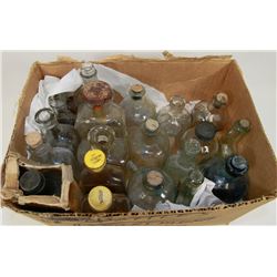 LARGE COLLECTION OF VINTAGE BOTTLES
