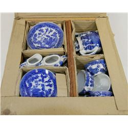 VINTAGE MINIATURE BLUE WILLOW MADE IN JAPAN TEA