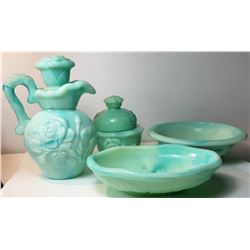 4)  VINTAGE AVON BATHSET