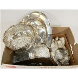 ESTATE BOX OF SERVING DISHES