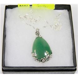 TEAR DROP SHAPED GREEN AGATE PENDANT ON CHAIN