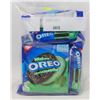 Image 1 : BAG OF MINT CREAM OREO COOKIES
