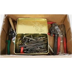 FLAT OF ASSORTED TOOLS INCLUDING TIN SNIPS, ,