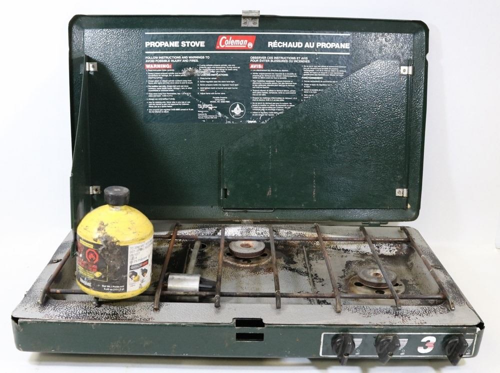 COLEMAN 3 BURNER PROPANE STOVE WITH FULL TANK Kastner Auctions