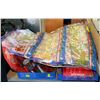 Image 1 : LARGE BUNDLE OF ASSORTED CHRISTMAS DECORATIONS