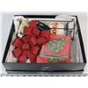 Image 1 : FLAT OF ASSORTED CHRISTMAS DECOR