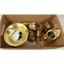 NINE PIECES OF SOLID BRASS DECOR