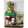 Image 1 : BOX OF ASSORTED CHRISTMAS BALLS