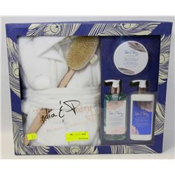 INDIA & PURRY BY JESSICA HOLLANDER BATH SET
