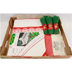 2PC NEW CHRISTMAS TABLE RUNNER AND