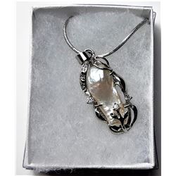22)  FRESH WATER PEARL PENDANT