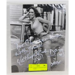 SIGNED DUKES OF HAZZARD PHOTO , DAISY DUKE