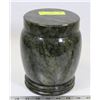 Image 1 : GREEN MARBLE DESIGN STONE LIDDED JAR/URN 7" TALL