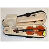 Image 1 : NATURAL 1/2 VIOLIN WITH BOW & CASE