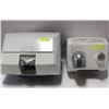 Image 1 : GROUP OF 2 COMMERCIAL WASHROOM BLOW-DRYERS