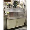 Image 1 : COMMERICAL STAINLESS STEEL 3' FOOD PREPERATION