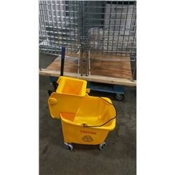 JOHNSON ROSE MOP BUCKET & RINGER