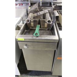 QUEST DOUBLE-BASKET DEEP FRYER- BTU UNKNOWN