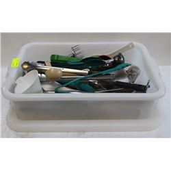 BUS TRAY OF ASSORTED KITCHEN UTENSILS- ON CHOICE