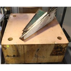 LARGE BUTCHER BLOCK W/ METAL LEGS 30" X 30"