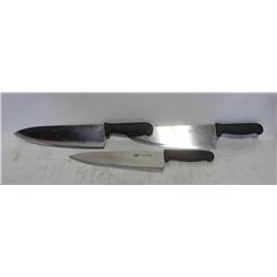 FLAT W/ HIGH-CARBON COMMERCIAL KITCHEN KNIVES