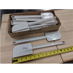 14” WHITE RUBBER "FLAT SPATULAS W/PLASTIC HANDLE